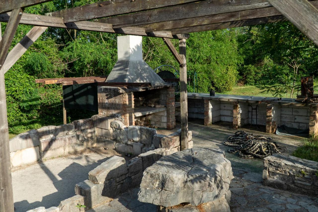 Julijud, Heated Pool, Jacuzzi, Dome And Sauna Brajkovici  Екстериор снимка